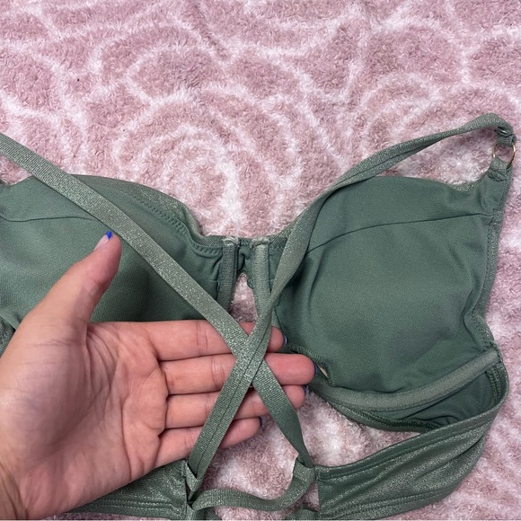 Hollister, Medium, Green with sparkles - Picture 3 of 5